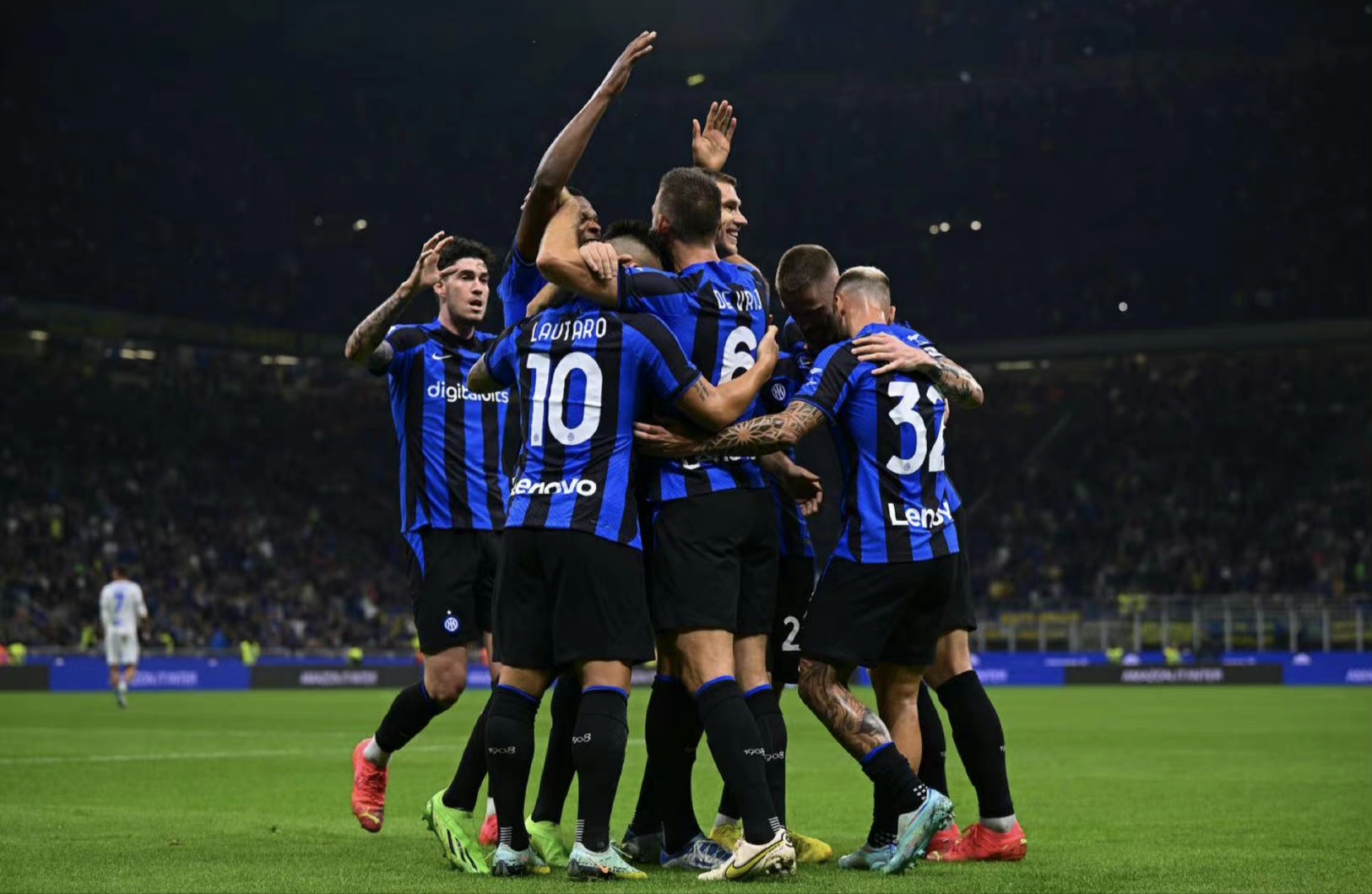 爱游戏官方-赛前山东男篮调整名单以备欧冠，门线救险环节打磨，更衣室稳定，赛季目标并未改变的简单介绍