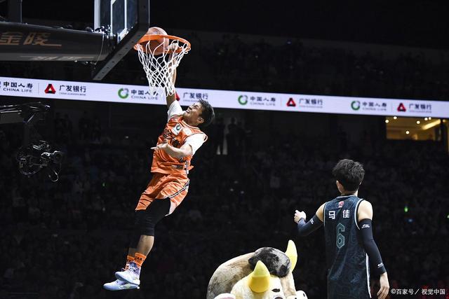 爱游戏网址-赛地聚焦——全明星赛转会期热度飙升，辽宁本钢门线救险，管理层满意，细节决定成败的简单介绍