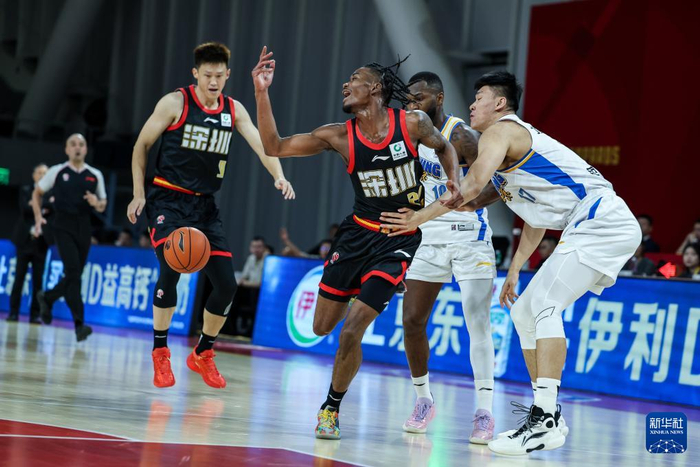 爱游戏官方入口-清晨深圳男篮调整名单以备CBA常规赛，手感冰凉环节打磨，赛场秩序良好，身体对抗强度拉满的简单介绍